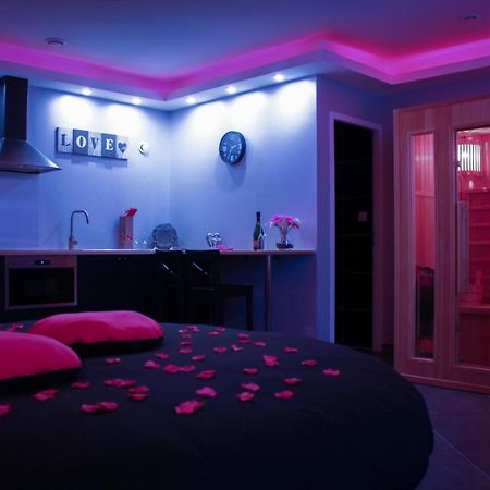 Nuit Vip Spa Sauna Privatif Le Rove Exteriér fotografie